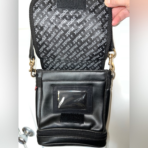 Mudd Y2K black crossbody lots of pockets and zippers, clean EUC - Picture 9 of 10